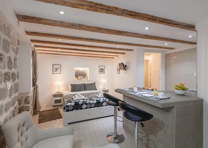 דירה Old Town Center Studio's