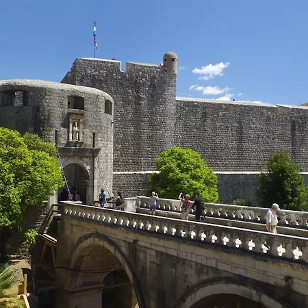 Apartman Old Town Center Studio's